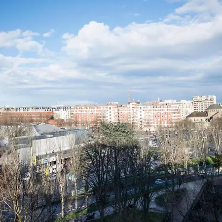 Spacious & Bright Apt - Paris & Eiffel Tower View * Boulogne-Billancourt